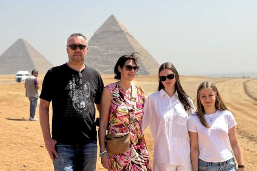 Egypt Tour packages Trip to giza pyramids,Sakkara and Dahshour from Port said