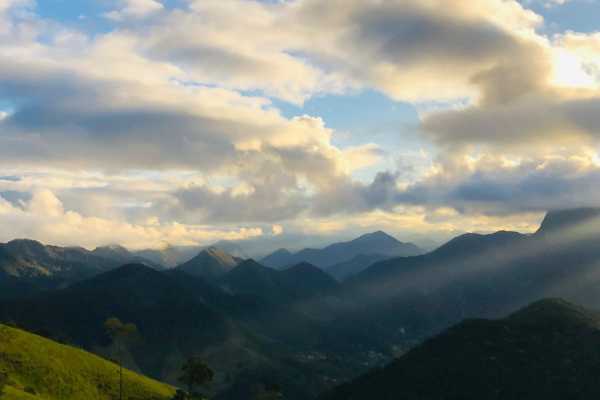 Extreme Pedra Riscada and Rinoceronte Trekking Trail
