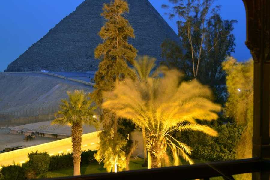 Bastet Travel Egypt Dinner Cruise in Cairo