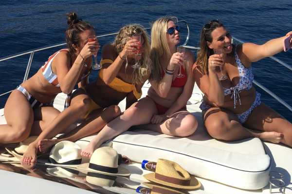 4 Hour HIGH SUMMER 2026 Luxury Motor Yacht Charlie Ruggle Cruise JULY-AUGUST 2026