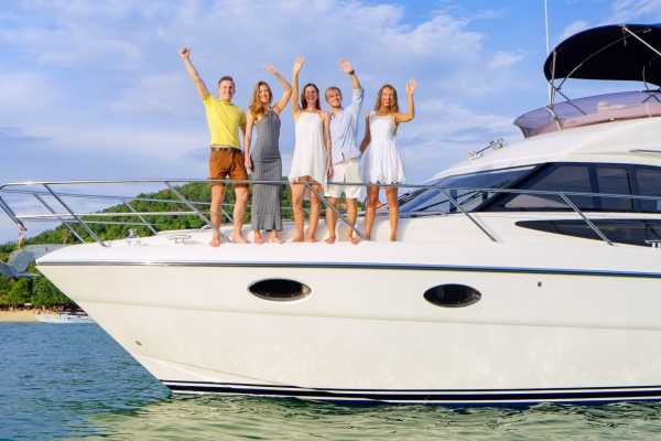 4 Hour LATE SUMMER 2026 Luxury Motor Yacht Charlie Ruggle Cruise SEPTEMBER 2026