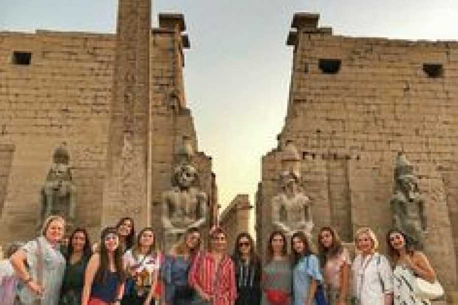 Bastet Travel Egypt Combo Tour to the Pyramids of Giza, Sakkara, Dahshur, and Memphis from Cairo