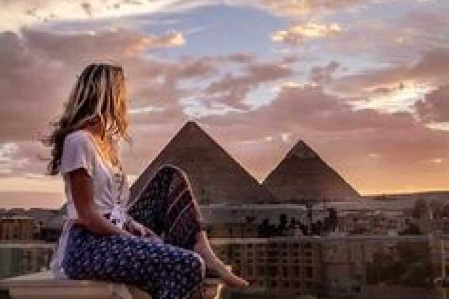 Bastet Travel Egypt Combo Tour to the Pyramids of Giza, Sakkara, Dahshur, and Memphis from Cairo