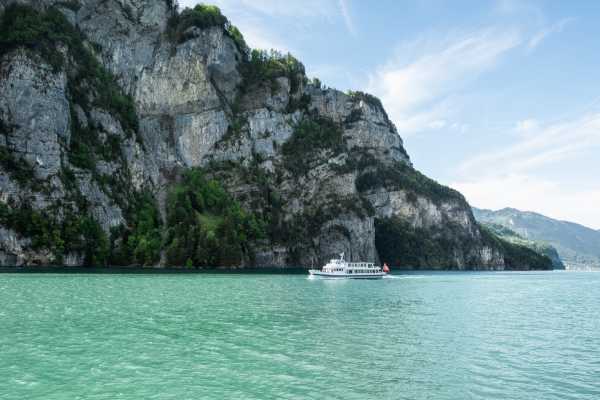 Lake Uri Cruise - Roundtrip from Brunnen to Fl&uuml;elen