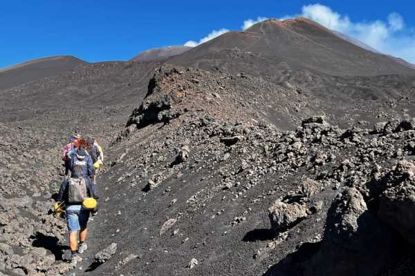 Monte Etna: tour ai crateri sommitali con wine tasting