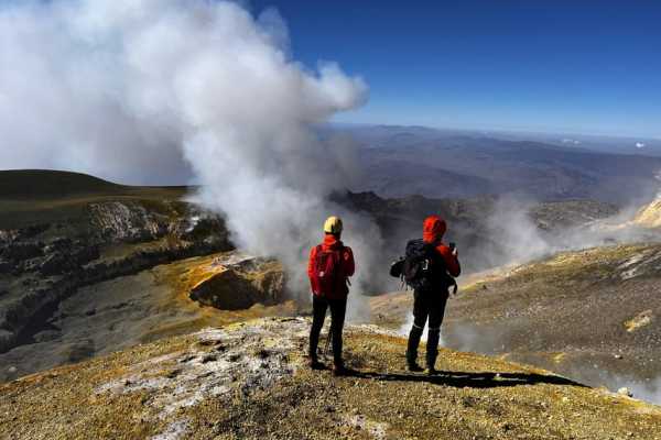Monte Etna: tour ai crateri sommitali con wine tasting