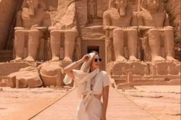 4-Day Luxury Cairo to Abu Simbel Solo Tour