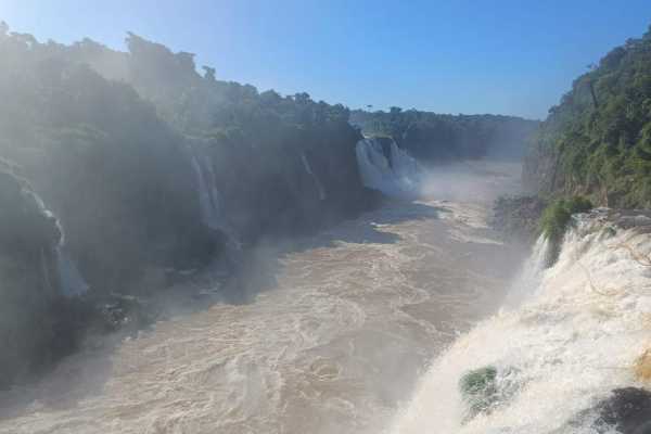 IGUA&Ccedil;U FALLS - BRAZILIAN SIDE