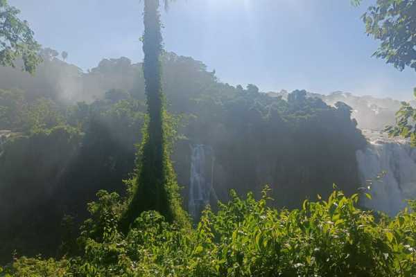 IGUA&Ccedil;U FALLS - BRAZILIAN SIDE