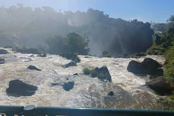 IGUA&Ccedil;U FALLS PARK + MACUCO SAFARI BOAT RIDE - BRAZILIAN SIDE