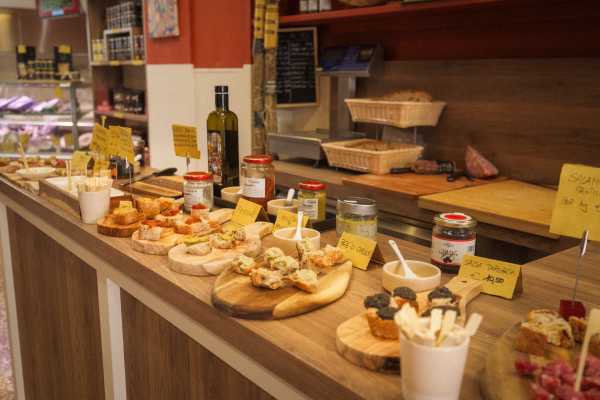 Degustazione vino e cibo in Bottega con Gioco Interattivo