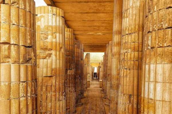 Tour to Giza Pyramids and Saqqara from Cairo