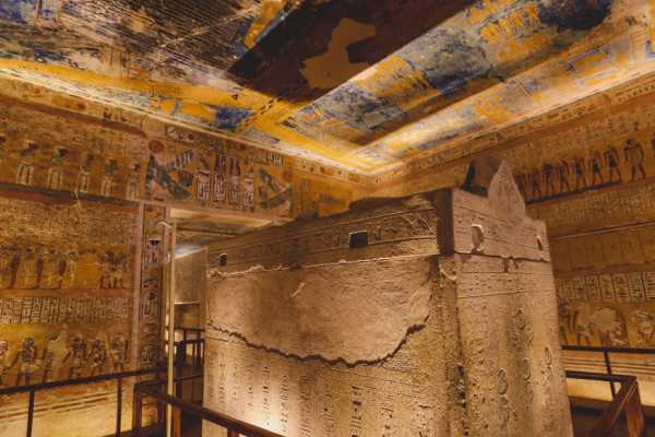 10 Day Egypt Itinerary with Nile cruise with white desert