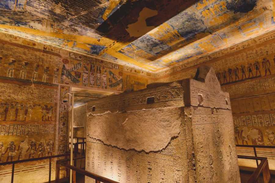 Egypt Tour packages 10 Day Egypt Itinerary with Nile cruise with white desert