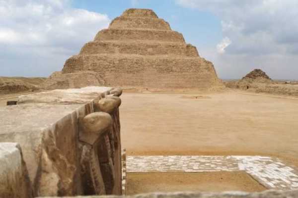 Tour to Giza Pyramids, Sphinx, Saqqara and Grand Egyptian museum