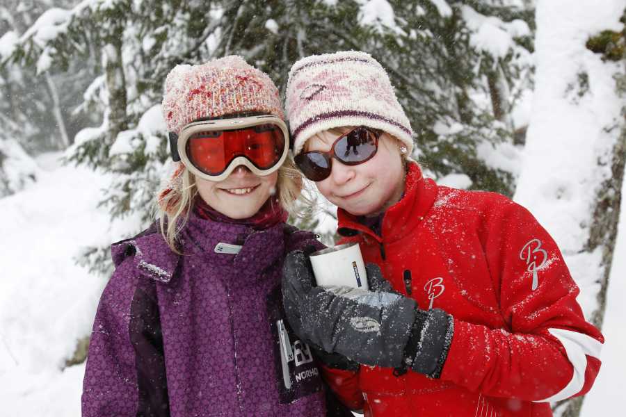 Explorative AS Snow-shoeing in the Skj&aelig;kra Mountains