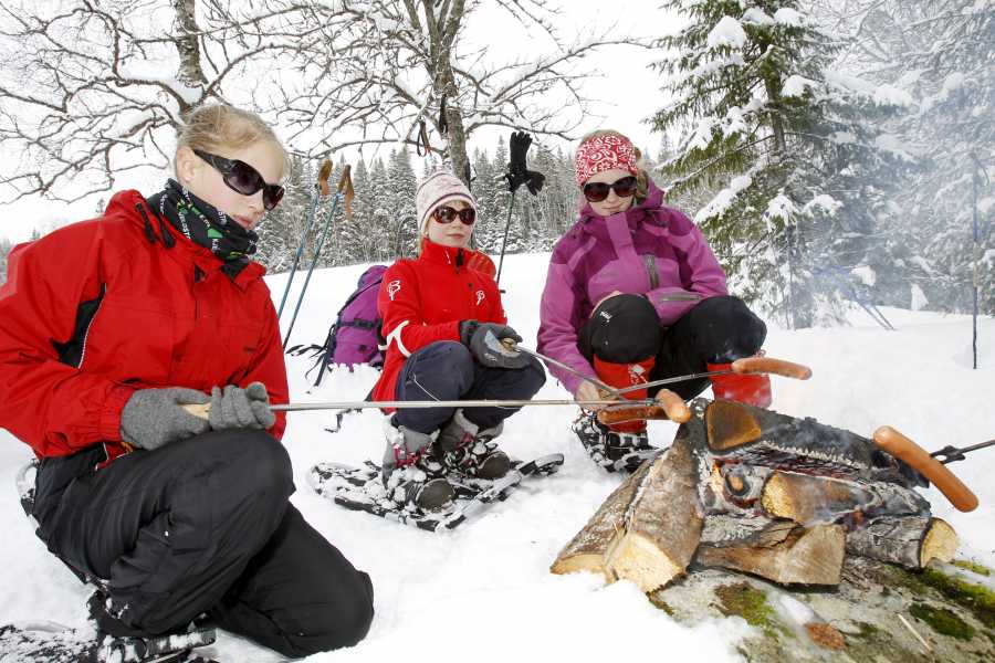 Explorative AS Snow-shoeing in the Skj&aelig;kra Mountains