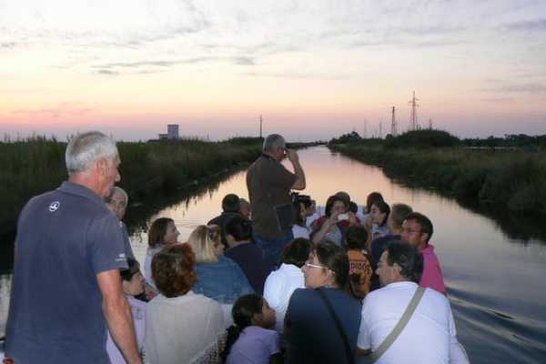 Le prime luci della salina in Barca