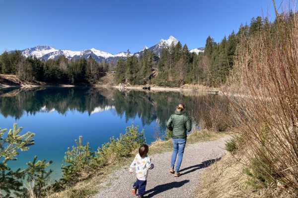 Wonderful 2 Lakes Hike in Nature Reserve