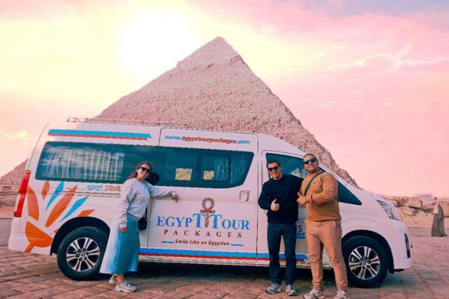 Egypt Tour packages Tour to Giza Pyramids from Alexandria Port.