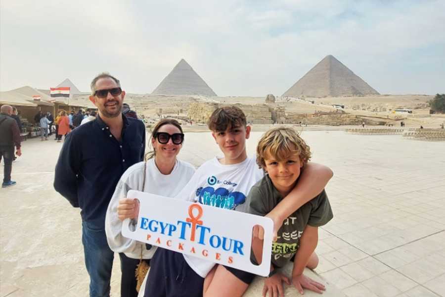 Egypt Tour packages Tour to Giza Pyramids and the Museum of Egyptian Civilization from Alexandria Port