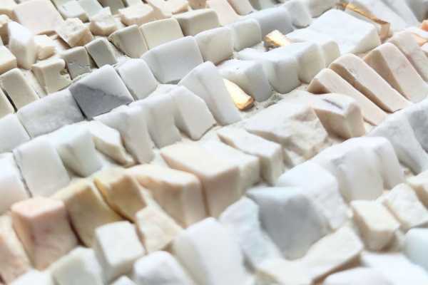 Dai forma a un mosaico ispirato alla tradizione bizantina