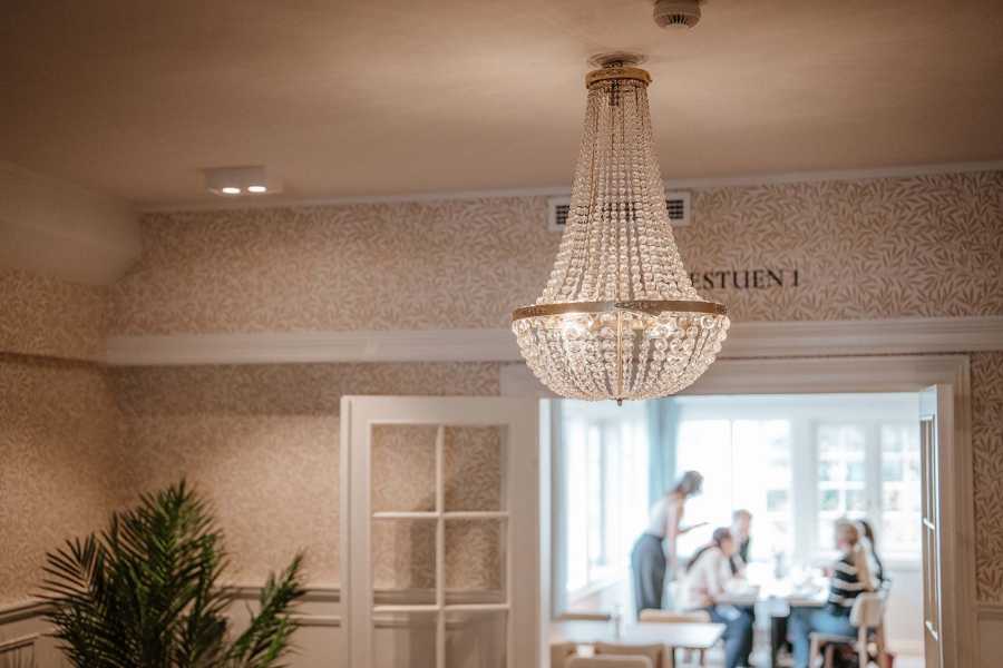 Explorative AS Hilmarfestivalen med overnatting hos Jegtvolden Fjordhotell