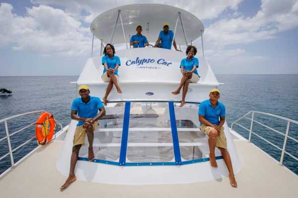 Cades Reef Sail & Snorkel Catamaran Tour