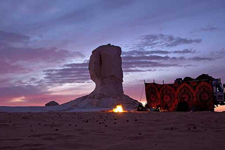 Marsa alam tours 2 Days trip to the white desert and Giza pyramids  from Alexandria port
