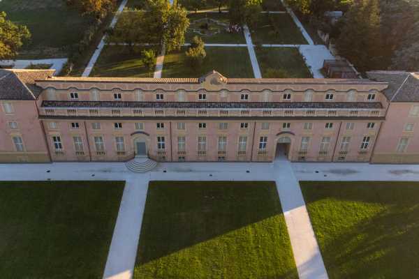 SUL CAMMINO DI MATILDE - Visite ed escursione a piedi da Reggio Emilia alla Reggia di Rivalta