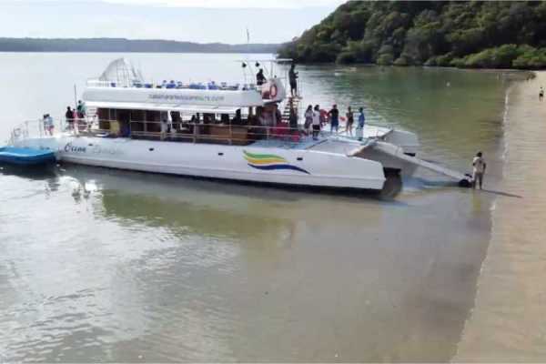 Trimaran Cruise