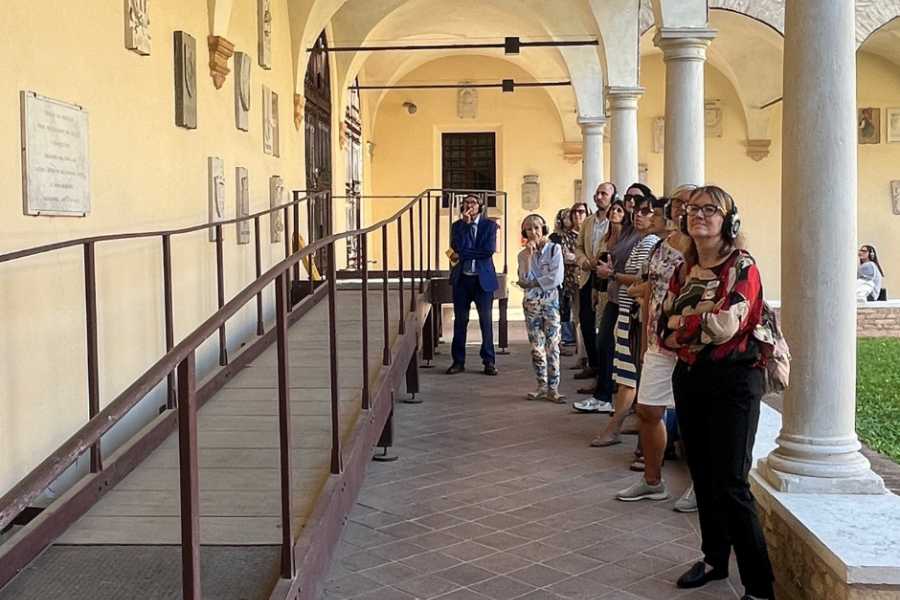 Ravenna Incoming (ERW) Silent Play per due poeti: Dante e Byron a Ravenna - Un viaggio immersivo tra parole, luoghi e suggestioni