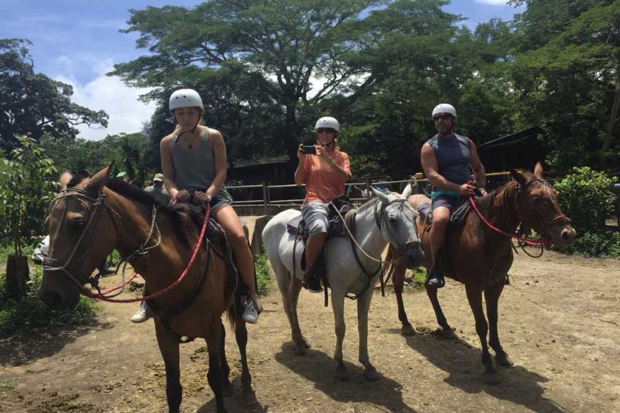 Arenas Brasilito Volcano Mega Combo