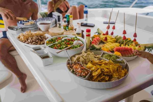 Luxury Yacht Tour