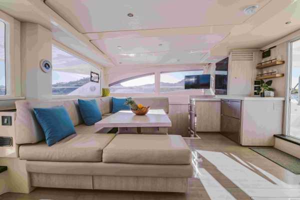 Luxury Yacht Tour