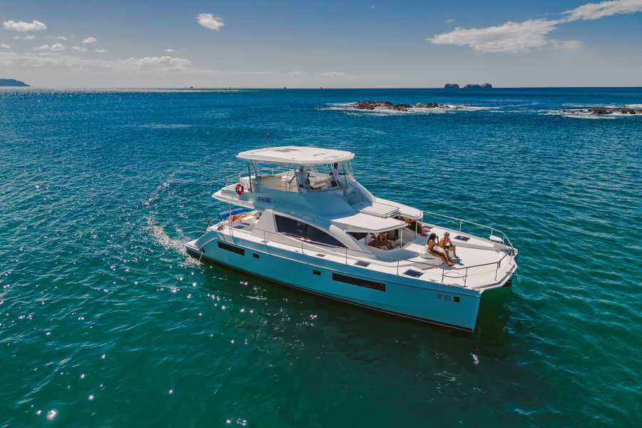 Arenas Brasilito Luxury Yacht Tour