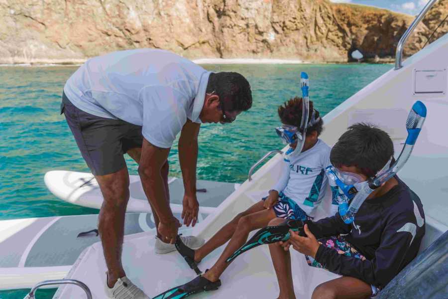 Arenas Brasilito Luxury Yacht Tour