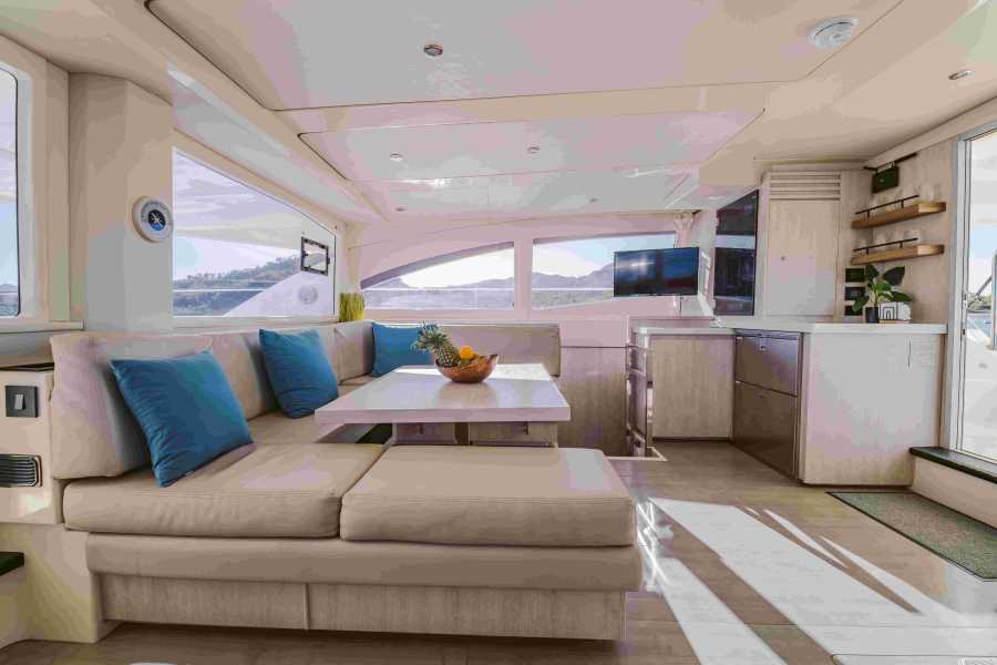 Arenas Brasilito Luxury Yacht Tour