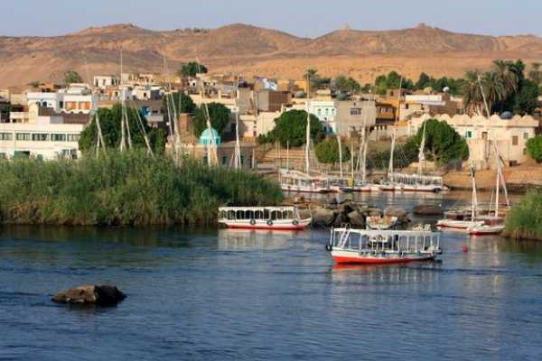 4 Days Nile Cruise from Aswan to Luxor on crown emperor
