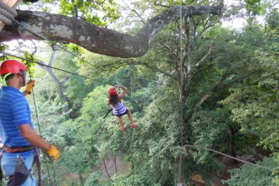 Arenas Brasilito The Original & Extreme Zip-line Combo