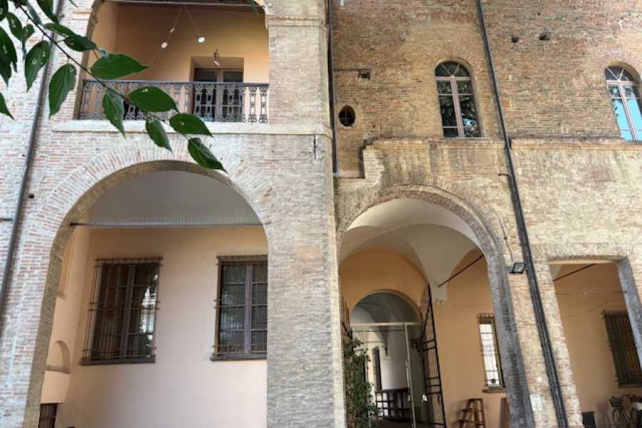 Bologna Welcome - eXtraBo Palazzo Calderini - Discovering Villas and Castles