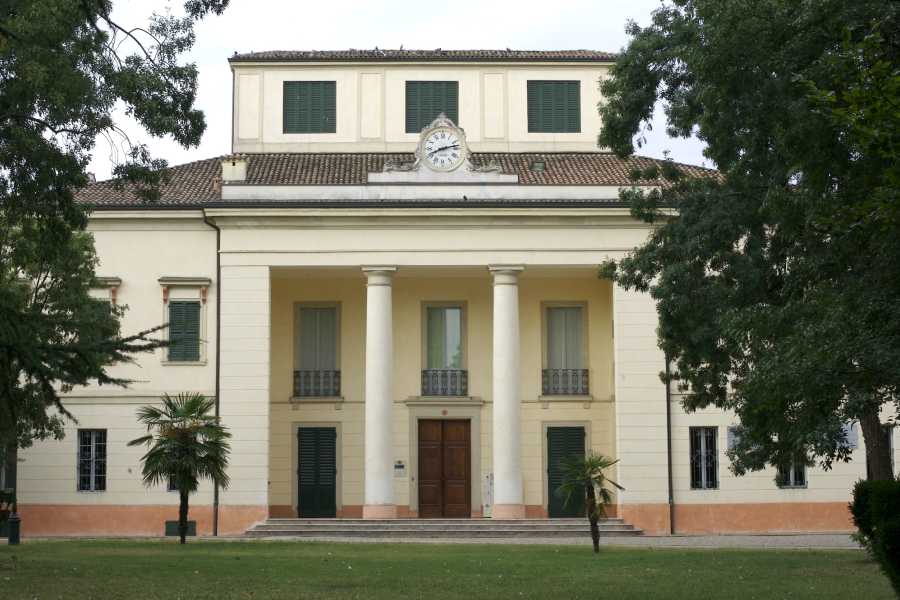 Modenatur Villa Gandini - A journey among villas and castles