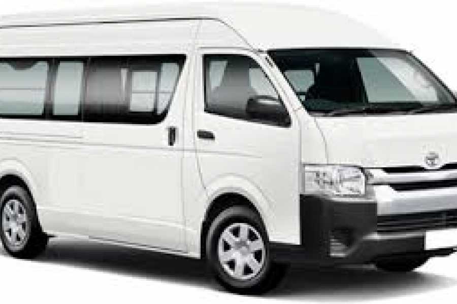 Tour Guanacaste Toyota Hiace 14 Seater