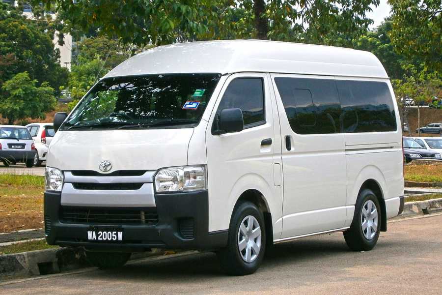 Tour Guanacaste Toyota Hiace 14 Seater