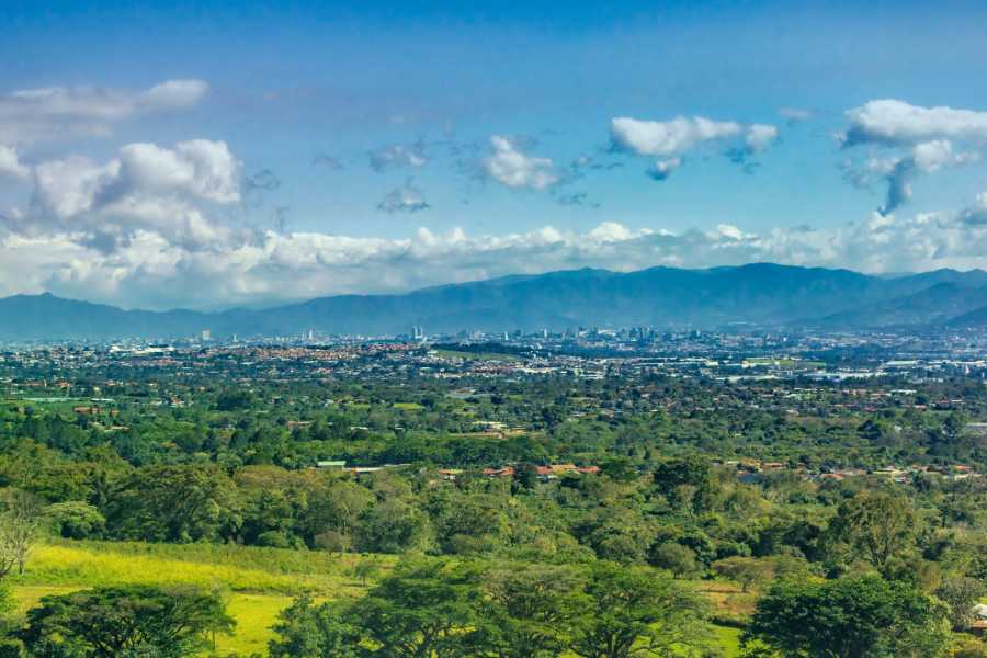 Tour Guanacaste Toyota Hiace 12 Seater