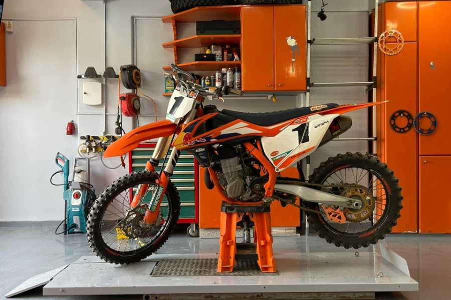 Deluxe Travel Dirt Bikes & ATV Safari in Saqqara Desert