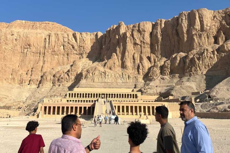 Deluxe Travel Private Luxor West Bank Tour – Valley of the Kings, Hatshepsut Temple & Colossi of Memnon
