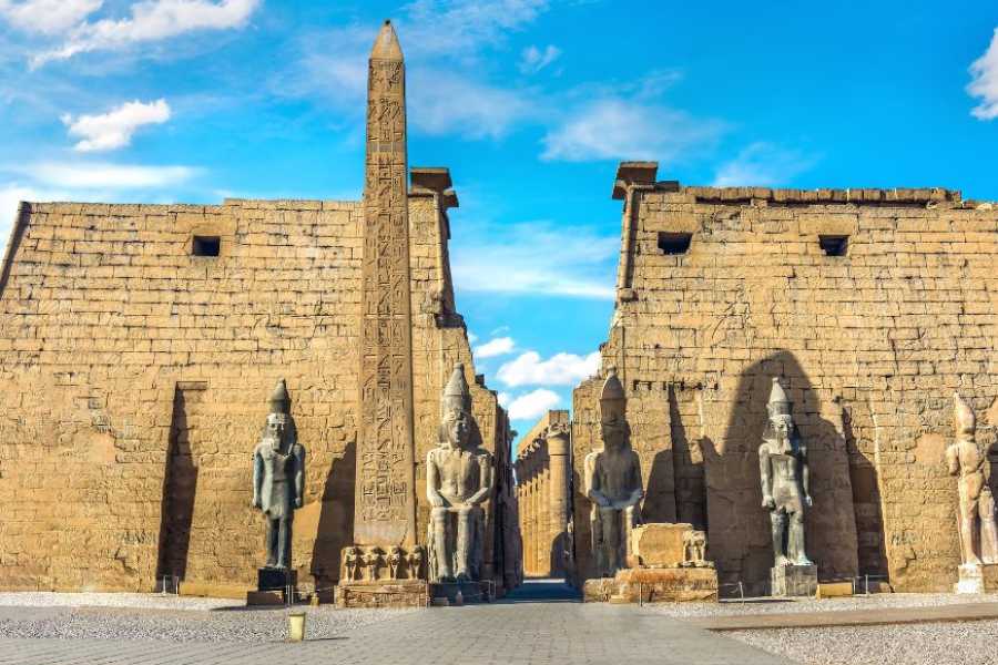 Egypt Tour packages 10 Day Christmas  Egypt Itinerary with Nile cruise with white desert