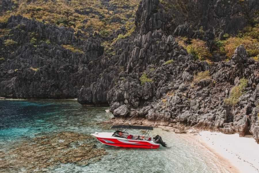El Nido Yachting Club Private Seaduction Speedboat Adventure Tour