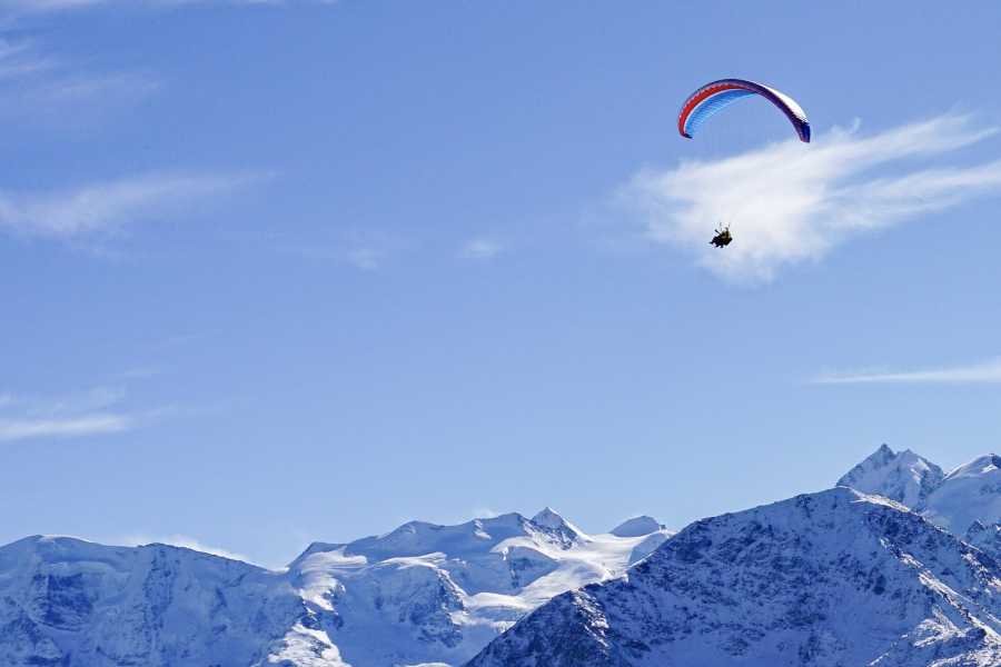 St. Moritz Paragliding GmbH Winter Glide Gleitschirmflug